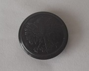 Guzik brązowy z wąsami do czapki wojsk lądowych LWP