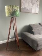 Lampa na statywie drewnianym, industrial, abażur 