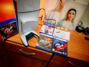 Playstation 5 Slim z napędem, PS5 + pad + 5 gier