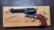 Rewolwer Cattleman (PEACEMAKER) Uberti 1873 4,75 ( stal - mosiądz ) NOWY 