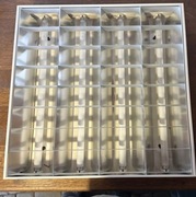 lampy rastrowe natynkowe (4sztuki + świetlówki w komplecie)