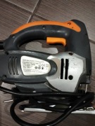 Wyrzynarki dwie sztuki 710 i 800 W Nie trzymają nozy