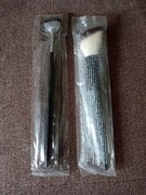 W ZESTAWIE DWA NOWE NIEUŻYWANE PĘDZLE DO MAKIJAŻU OD AVON