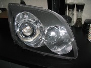 Lampa przednia TOYOTA AVENSIS T 25 prawa
