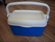 Mała Lodówka Turystyczna Przenośna 10L Curver Pojemna Niebiesko - biała