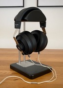 Stojak na słuchawki – autorski, solidny 1,3 kg | CNC