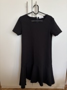 Karolina Garczyńska czarna sukienka z falbaną 34/36 XS/S