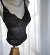 Markowe koronkowe czarne body miseczki miękkie usztywniane fiszbinami r 38M