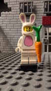 Minifigurka LEGO COL07-3 Bunny Suit Guy, Zajączek Wielkanocny, Seria 7