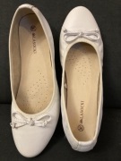 Balerinki skórzane białe 36 jak nowe