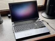 Notebook DELL Studio 1735 / Core 2 Duo / RAM 4GB / SSD 256GB / 1920 x 1200