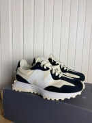 Uzywane buty damskie New Balance 327 kremowo czarne 38