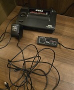 SEGA Master System II z zasilaczem i padem