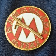 Odznaka włoska Marmolada m.3342 , emaliowana .