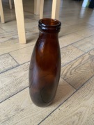 Butelka szklana po mleku PRL 1 litr brązowa. Unikat