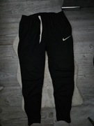 Spodnie dresowe Nike Rozmiar S Czarne Dres dresy nike Swoosh dri fit