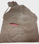 Fartuch roboczy 12 kieszeni.