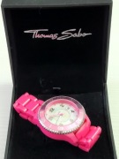 Thomas Sabo różowy zegarek na bransolecie z datownikiem 