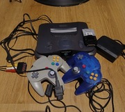 Nintendo 64 + 2 pady