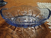 niebieska misa lub owocarka