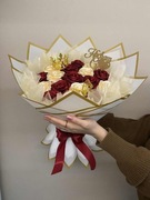 Bukiet walentynkowy - 18 róż ze wstążki 