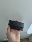 Czarny pasek z czarną klamrą