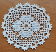 SERWETKA SZYDEŁKOWA PODKŁADKA 17x16 CM BIAŁA