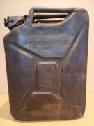 Niemiecki kanister na paliwo w 1943 roku.
