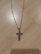 Naszyjnik srebrny z krzyżykiem