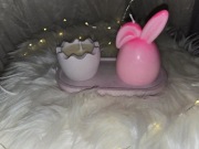 Świece z wosku sojowego podstawką i świecznik z gipsu polimerowego 