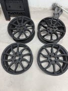 Felgi RC Design RC34 17" 5x114.3 ET50 – Rocznik 2023 | Proste, do Renowacji