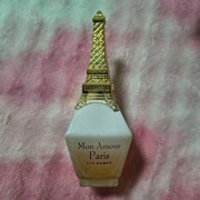 Perfuma damska flakon wieza