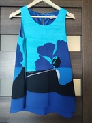 Niebieska tunika z nadrukiem kwiatu