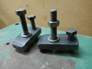 Łapki do mocowania przyrządów dł.80mm