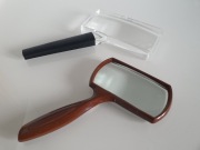 Dwie lupy ręczne z prostokątną soczewką