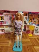Szafa Barbie Fashionistas
