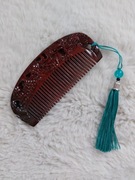 Grzebień rzeźbiony ozdobny z drzewa sandałowego