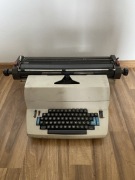 Maszyna do pisania Predom-Łucznik 1106 1976 rok