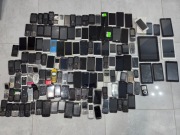 Zestaw telefony komórkowych, tabletów na części / złom elektroniczny