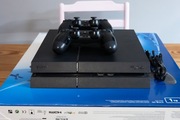 PlayStation 4 1TB + 2x Pad DualShock 4 + GRA