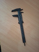 Suwmiarka 0- 15 cm ,dokładne pomiary tanio wygodnie.