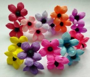 Kwiaty z krepy włoskiej