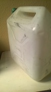 Kanister około 20 litrów z kranikiem na Wodę 