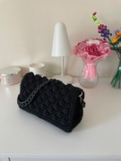 Torba na ramię zrobiona na szydełku 