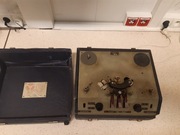 Stary niemiecki magnetofon szpulowy