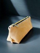 Piórnik szkolny, pojemny, z miłego w dotyku nubuku