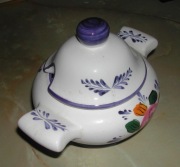 Mała ceramiczna waza.