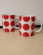 Kubki ceramiczne białe w kropki czerwone, 2 szt., 300 ml.