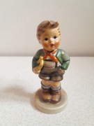 Figurka chłopiec z trąbką Goebel Hummel 