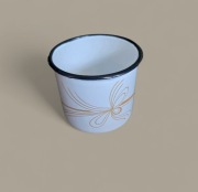 Emaliowany garnuszek/kubek PRL Vintage,biały z wzorem kokardki, 0.35L NOWY